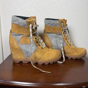Sorel Women’s Lexie Wedge Boots Camel Leather Felt Outdoors Waterproof Size 7.5
